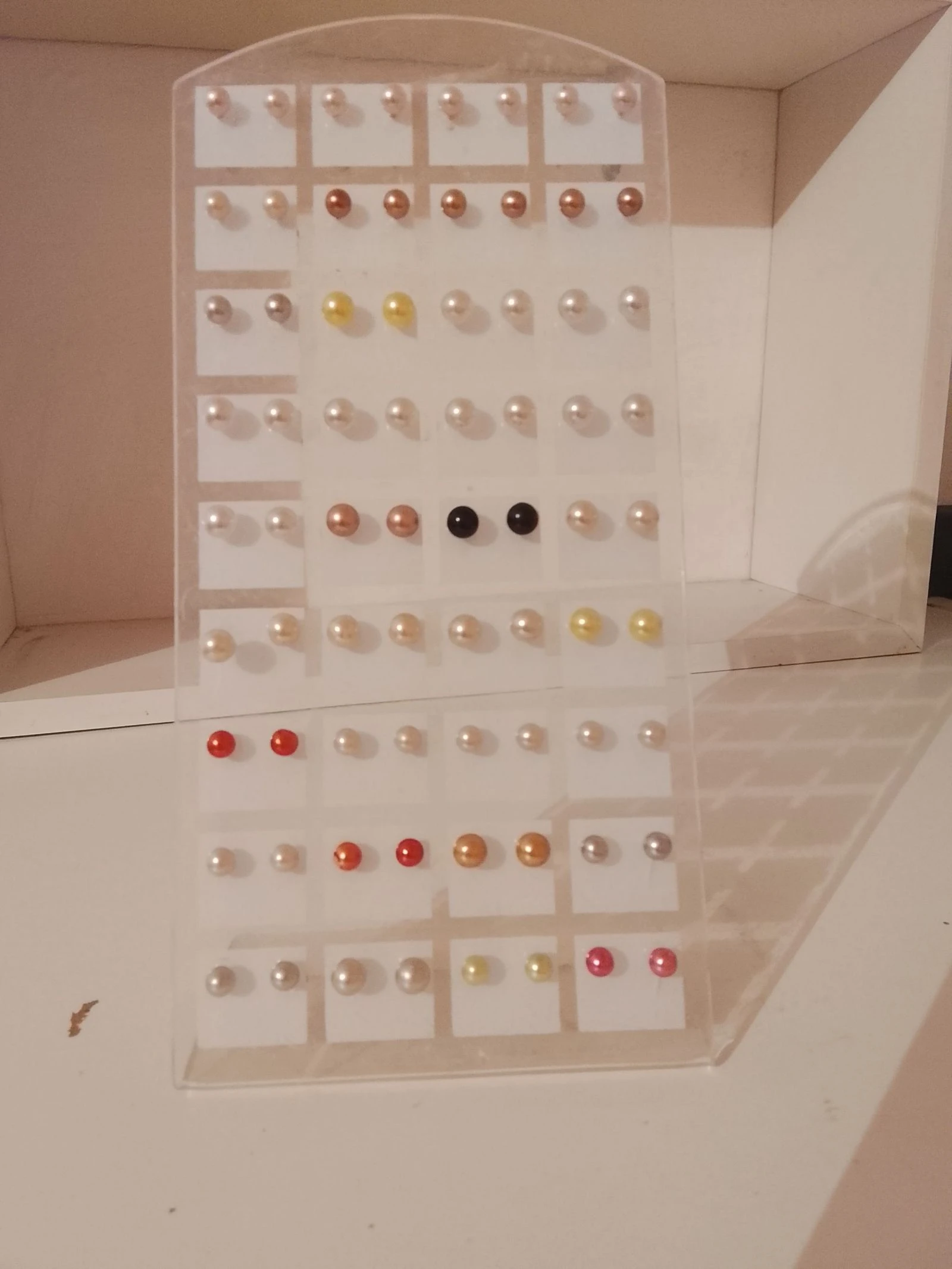 Lot de boucles d'oreilles petites perles 